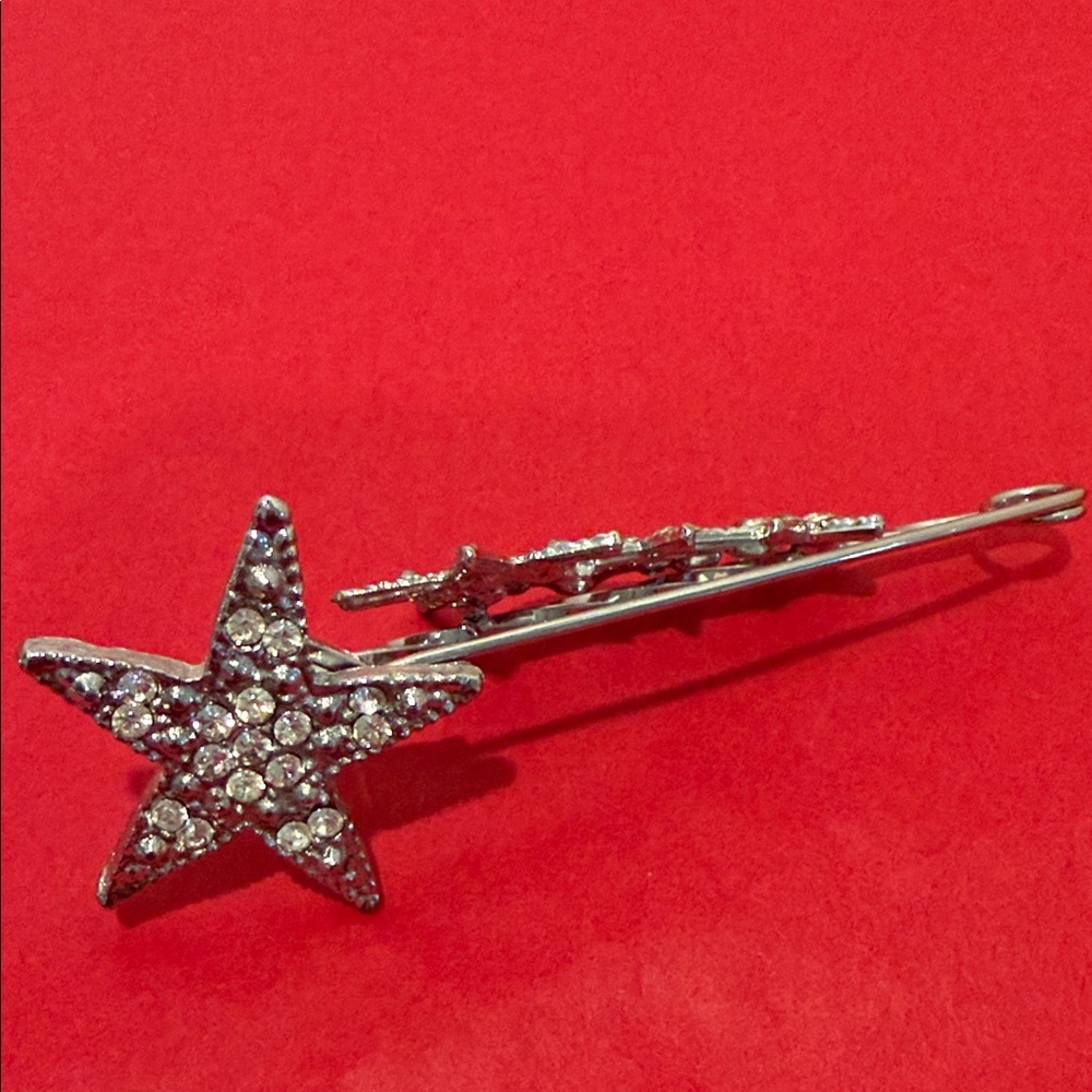 Estrellas Silver Star pin 
Clip Hang charms Wear as Is 
UNISEX ! Pins are Fierce
